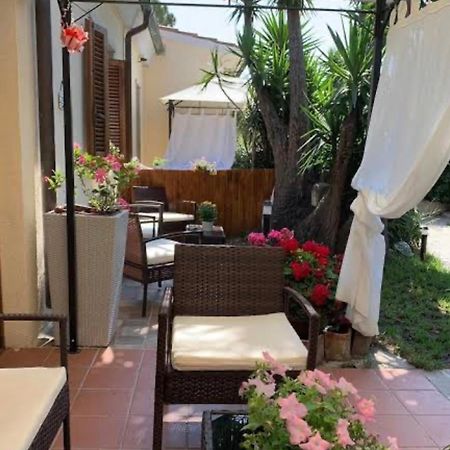 Brezza Di Mare Acomodação com café da manhã San Teodoro  Exterior foto