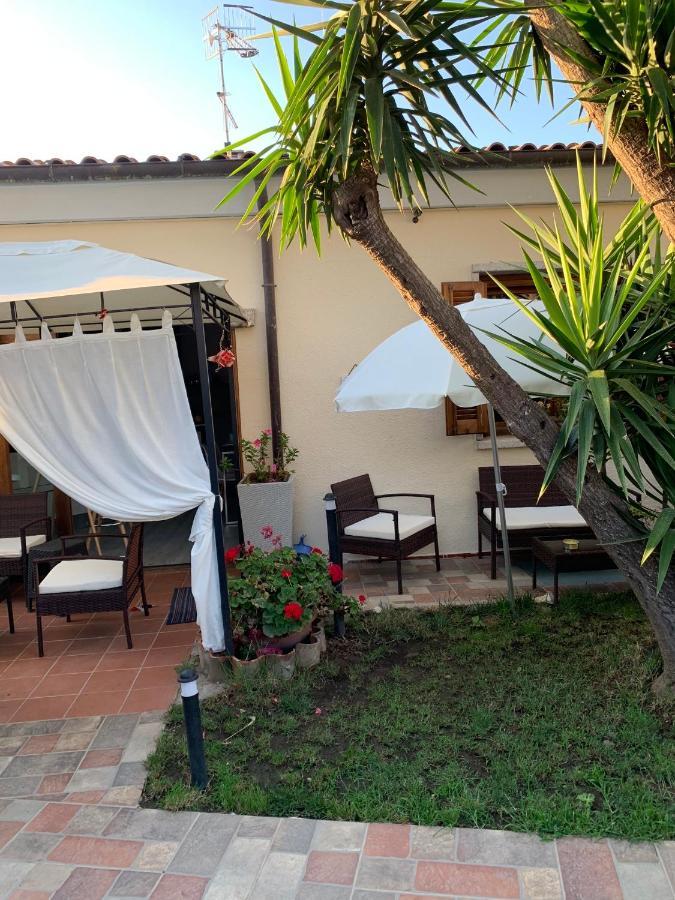Brezza Di Mare Acomodação com café da manhã San Teodoro  Exterior foto