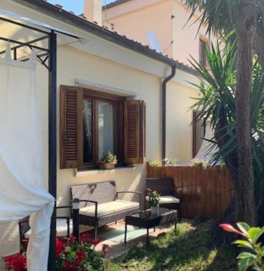 Brezza Di Mare Acomodação com café da manhã San Teodoro  Exterior foto